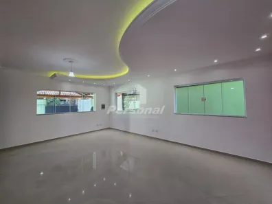 Casa com 3 Quartos para alugar, 140m² no Granjas Panorama, Taubaté