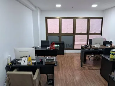 Sala Comercial à venda, 25m² no São Domingos, Niterói