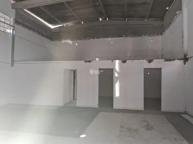 Galpão/Depósito/Armazém para alugar, 200m² no Buraquinho, Lauro de Freitas