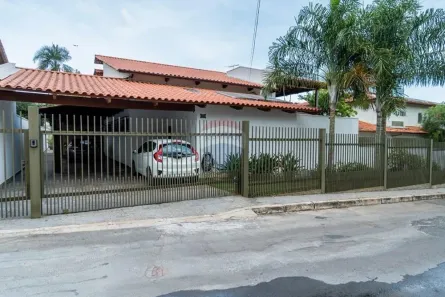 Casa com 5 Quartos à venda, 440m² no Setor de Habitações Individuais Sul, Brasília