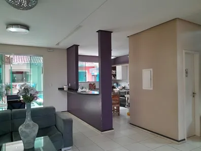 Sobrado com 4 Quartos à venda, 360m² no Parque 10 de Novembro, Manaus