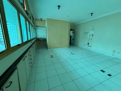 Sala Comercial para alugar, 50m² no Gonzaga, Santos