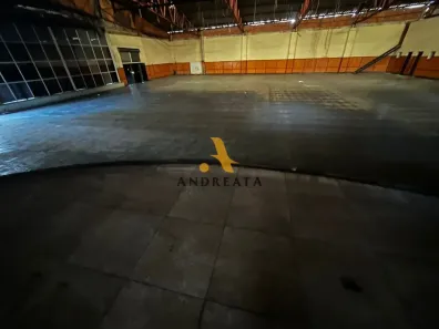 Galpão/Depósito/Armazém para alugar, 1638m² no Madureira, Rio de Janeiro
