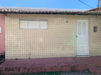 Casa com 2 Quartos para alugar, 70m² no Alecrim, Natal