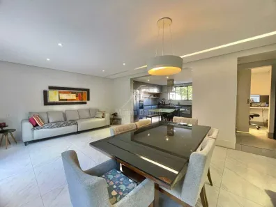 Casa com 5 Quartos para alugar, 320m² no Santo Antônio, Belo Horizonte