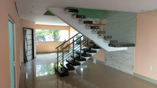 Sobrado com 3 Quartos à venda, 266m² no Parque Ortolândia, Hortolândia