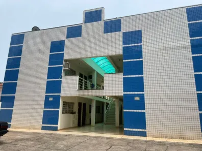 Kitnet para alugar, 35m² no Zona 07, Maringá