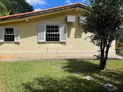 Casa de Condomínio com 4 Quartos para alugar, 306m² no Itaipava, Petrópolis