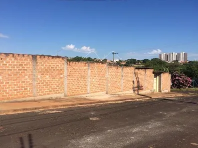 Casa com 3 Quartos à venda, 190m² no Vila Santana, Araraquara