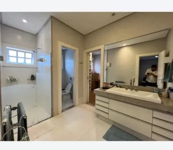 Casa de Condomínio com 4 Quartos para alugar, 420m² no Jardim Florença, Goiânia