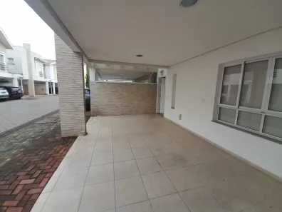 Casa de Condomínio com 4 Quartos para alugar, 180m² no Vila Oliveira, Mogi das Cruzes