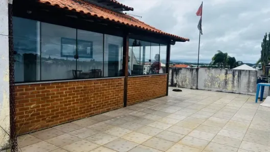 Casa com 2 Quartos para alugar, 190m² no Coqueiral, Araruama