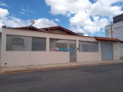 Imóvel Comercial com 3 Quartos à venda, 232m² no Remanso Campineiro, Hortolândia