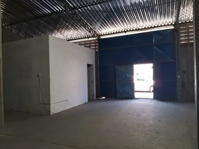 Galpão/Depósito/Armazém para alugar, 450m² no Buraquinho, Lauro de Freitas