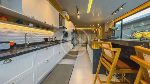 Casa de Condomínio com 3 Quartos à venda, 244m² no Jardins Verona, Goiânia