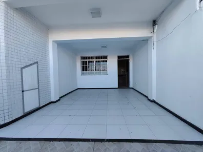 Casa com 6 Quartos para alugar, 195m² no Luzia, Aracaju