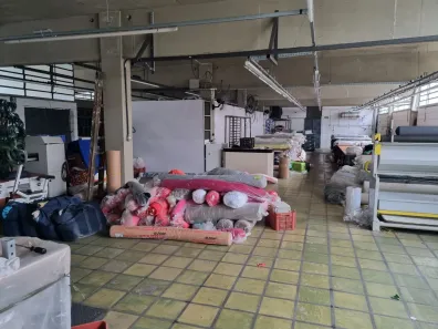 Prédio Comercial para alugar, 1050m² no Bingen, Petrópolis