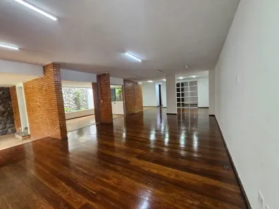 Casa com 1 Quarto para alugar, 758m² no Santo Antônio, Belo Horizonte