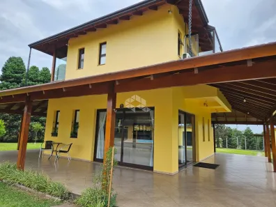 Fazenda/Sítio com 4 Quartos à venda, 303m² no , Farroupilha