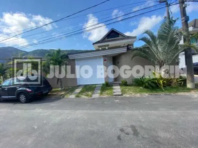 Casa de Condomínio com 5 Quartos para venda ou aluguel, 500m² no Vargem Pequena, Rio de Janeiro