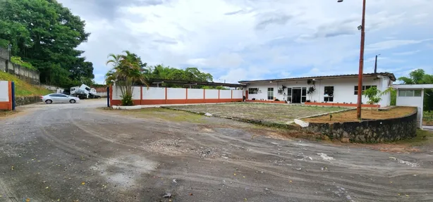 Galpão/Depósito/Armazém para alugar, 1800m² no Pirajá, Salvador