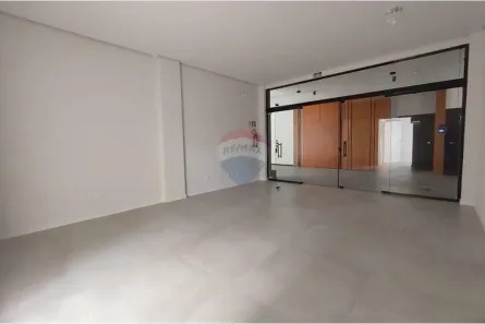 Sala Comercial à venda, 43m² no Centro, Canela