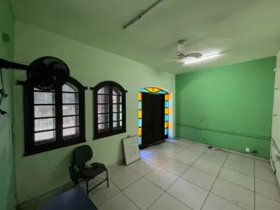 Imóvel Comercial com 2 Quartos para alugar, 185m² no São João Batista, Santa Luzia