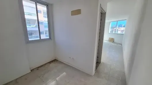 Sala Comercial à venda, 30m² no Santa Rosa, Niterói