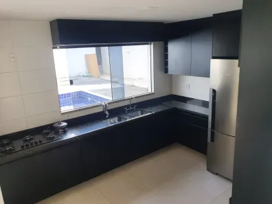 Casa de Condomínio com 3 Quartos para alugar, 200m² no Portinho, Cabo Frio
