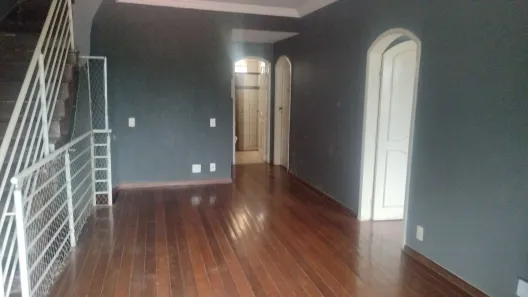 Sobrado com 4 Quartos à venda, 300m² no Areal, Brasília