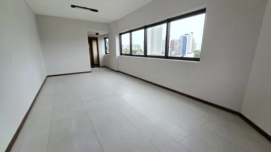 Sala Comercial à venda, 33m² no Brotas, Salvador