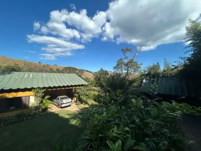 Casa com 4 Quartos para alugar, 300m² no Pedro do Rio, Petrópolis