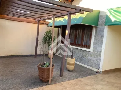 Casa com 2 Quartos à venda, 138m² no Vila Santo Antônio, Rio Claro