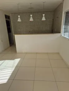 Casa com 2 Quartos para alugar, 100m² no Centro, Camaçari