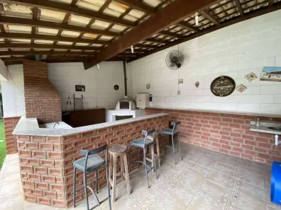 Fazenda/Sítio com 4 Quartos à venda, 780m² no Chácara dos Junqueiras, Carapicuíba
