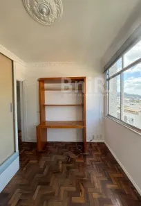 Apartamento com 3 Quartos para alugar, 85m² no Laranjeiras, Rio de Janeiro