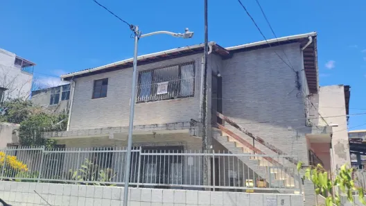 Casa com 3 Quartos à venda, 60m² no São Caetano, Salvador