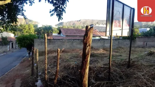 Lote/Terreno à venda, 1014m² no Centro, São José da Lapa