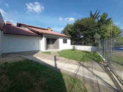 com 3 Quartos para venda ou aluguel, 230m² no Igara, Canoas