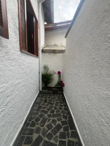 Casa de Condomínio com 2 Quartos para alugar, 60m² no Duchas, Petrópolis