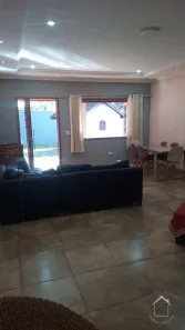 Fazenda/Sítio com 3 Quartos para venda ou aluguel, 484m² no Vale Florido, Embu-Guaçu