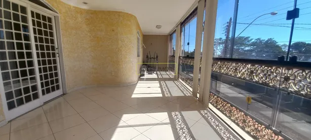 Casa com 5 Quartos à venda, 280m² no Taguatinga Norte, Brasília