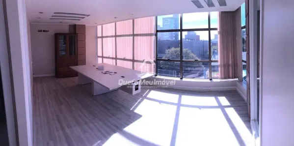 Sala Comercial à venda, 101m² no São Pelegrino, Caxias do Sul
