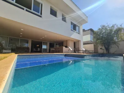 Casa de Condomínio com 5 Quartos à venda, 526m² no Park Lozandes, Goiânia