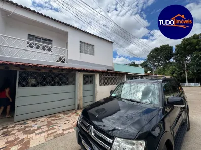 Sobrado com 5 Quartos à venda, 200m² no Setor Leste, Brasília