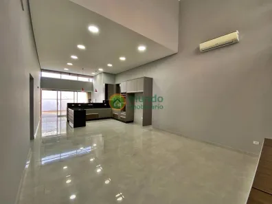 Sobrado com 3 Quartos à venda, 218m² no Castelo, Tremembé