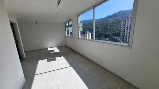 Sala Comercial à venda, 31m² no Santa Rosa, Niterói