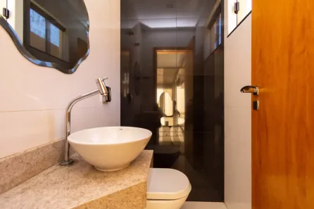 Casa de Condomínio com 3 Quartos para alugar, 250m² no Jardins Valência, Goiânia