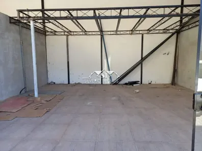 Ponto Comercial para alugar, 50m² no Samambaia, Petrópolis