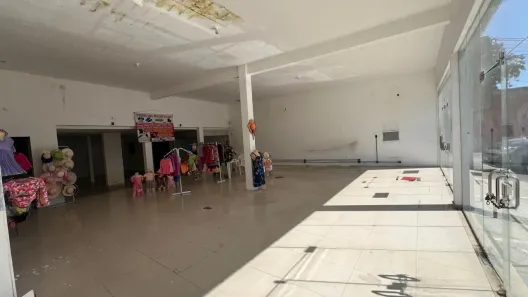 Galpão/Depósito/Armazém à venda, 190m² no Centro, Lauro de Freitas